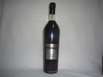 Pineau des Charentes rouge. 17%  A.E.DOR